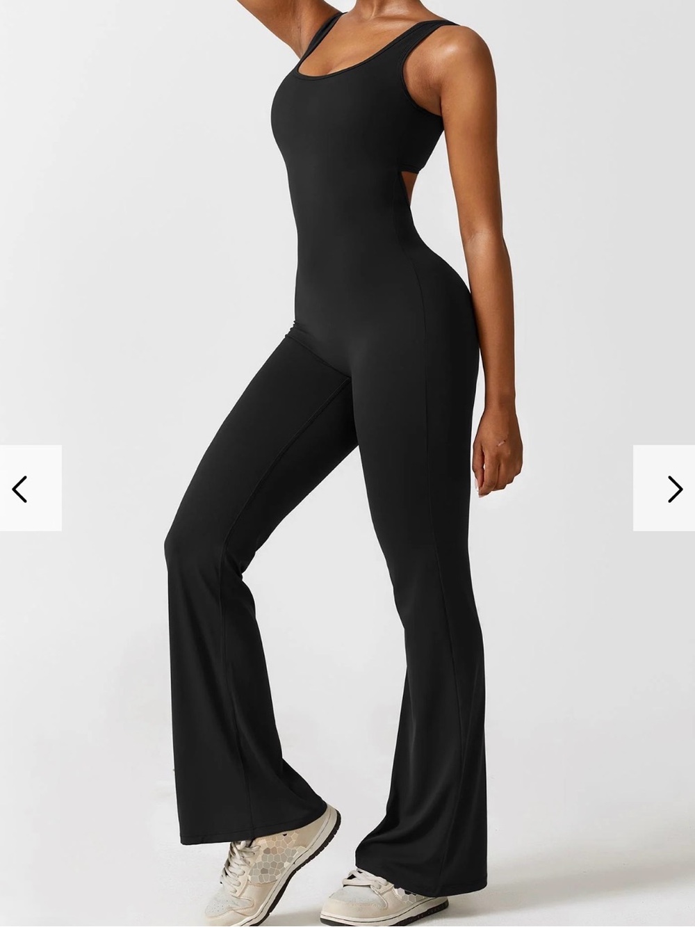 Yeoreo Lizvette V-Back Flared Jumpsuit Black